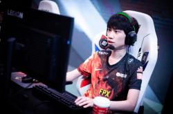 Doinb遭遇七持续失利，美国队教练压力巨大！