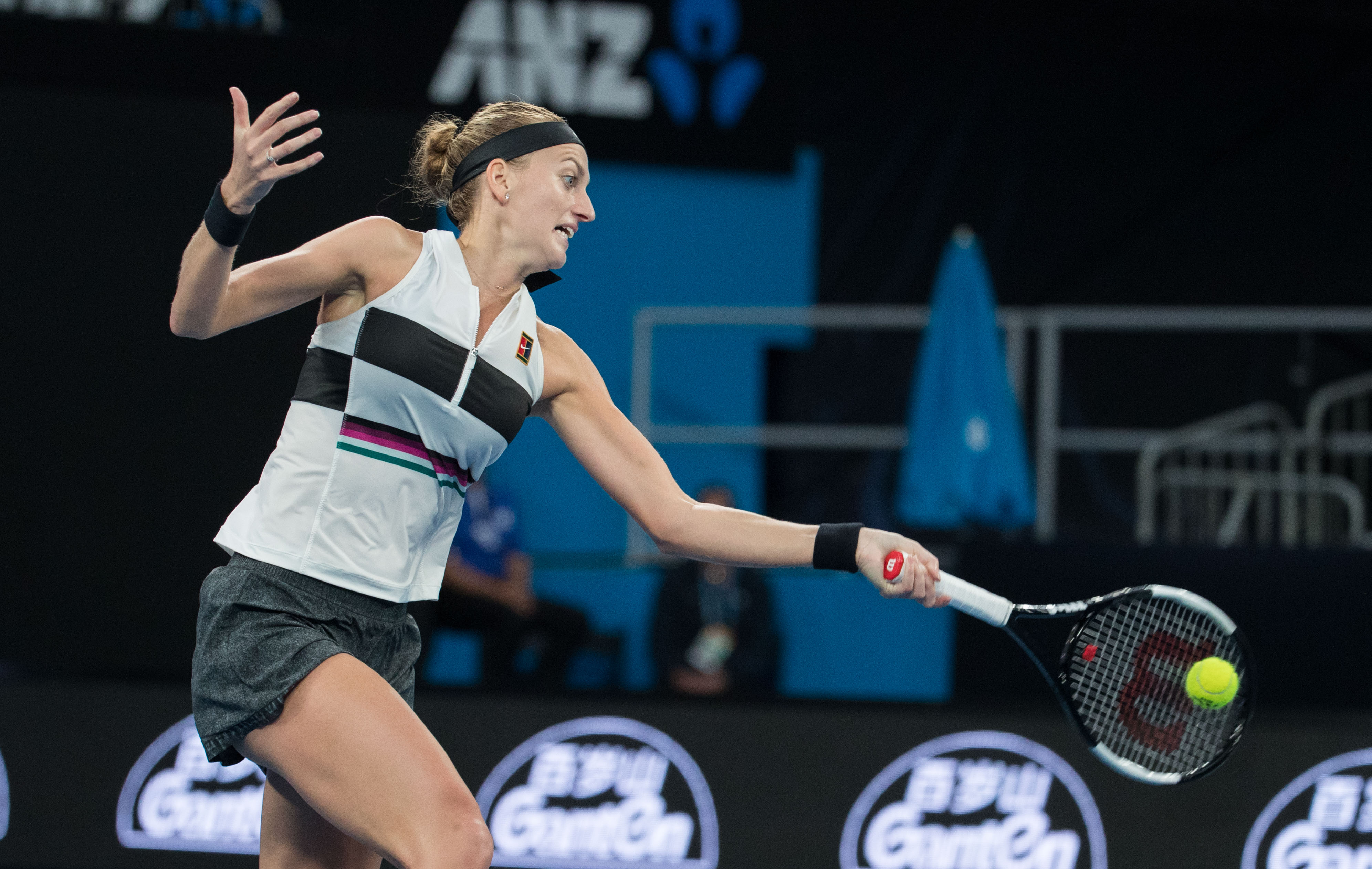 科维托娃回归赛场，回归赛场首场状态亮眼，C9观众沸腾！的简单介绍